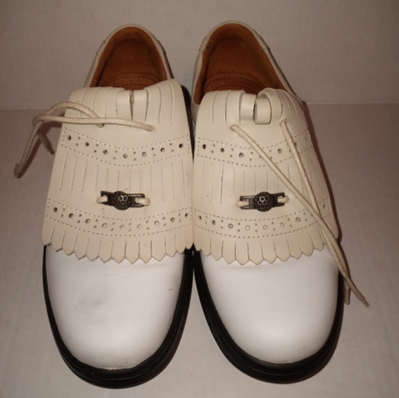 Ecco Gore-Tex Front Flap Leather Golf Shoes Wiomen's Size 7.5 Beige White - Picture 1 of 7